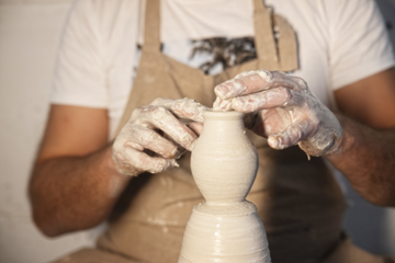 Curso de alfarería y torno cerámico en Sevilla